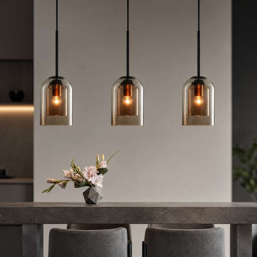 Moderne Hängeleuchte aus Glas mit Eisenkorpus, LED-kompatibel, für die Kücheninsel | ribuella
