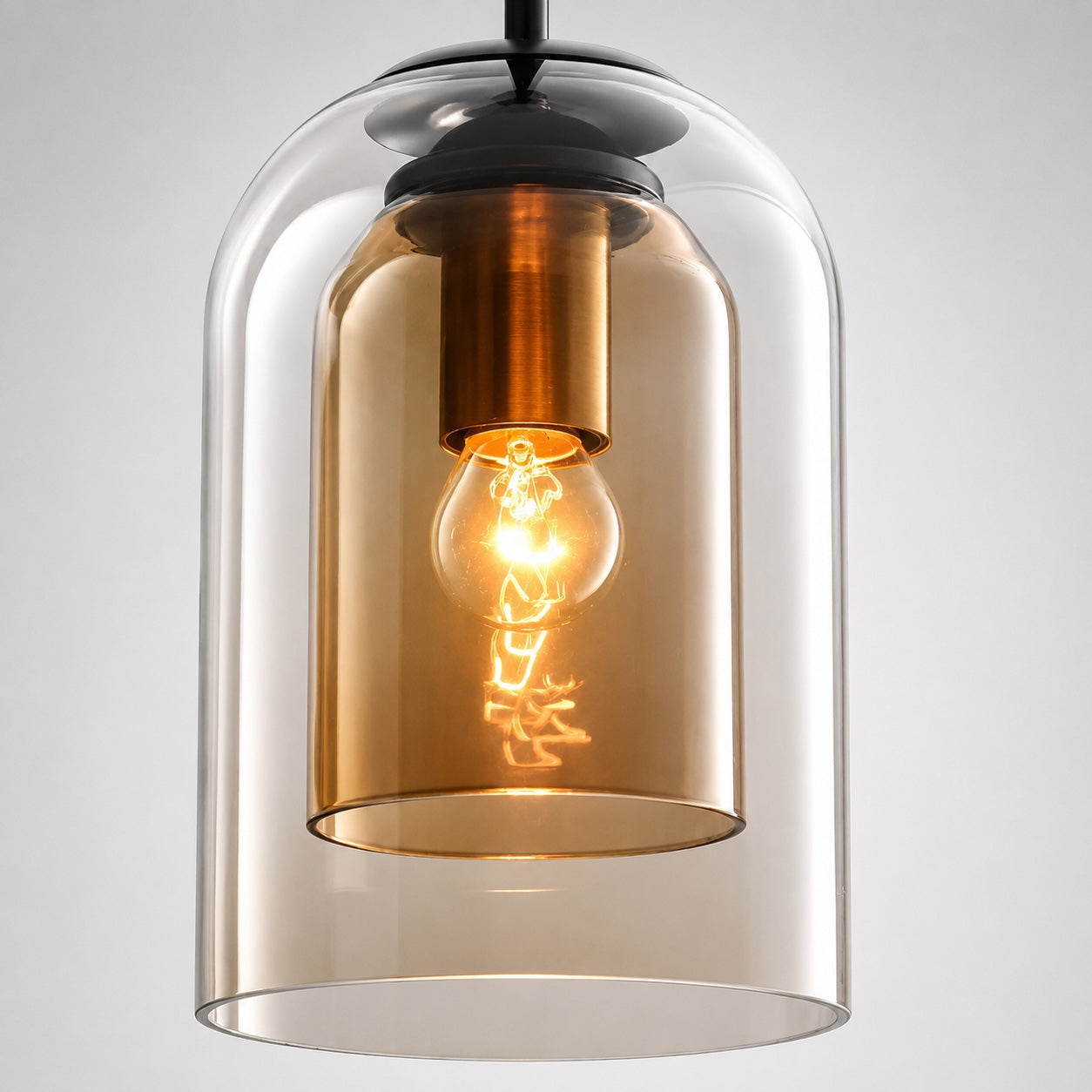 Moderne Hängeleuchte aus Glas mit Eisenkorpus, LED-kompatibel, für die Kücheninsel | ribuella