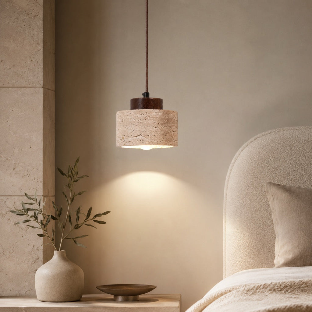 Nordisk minimalistisk pendellampe i naturlig travertinsten, ledningsmonteret, elegant belysning | ribuella