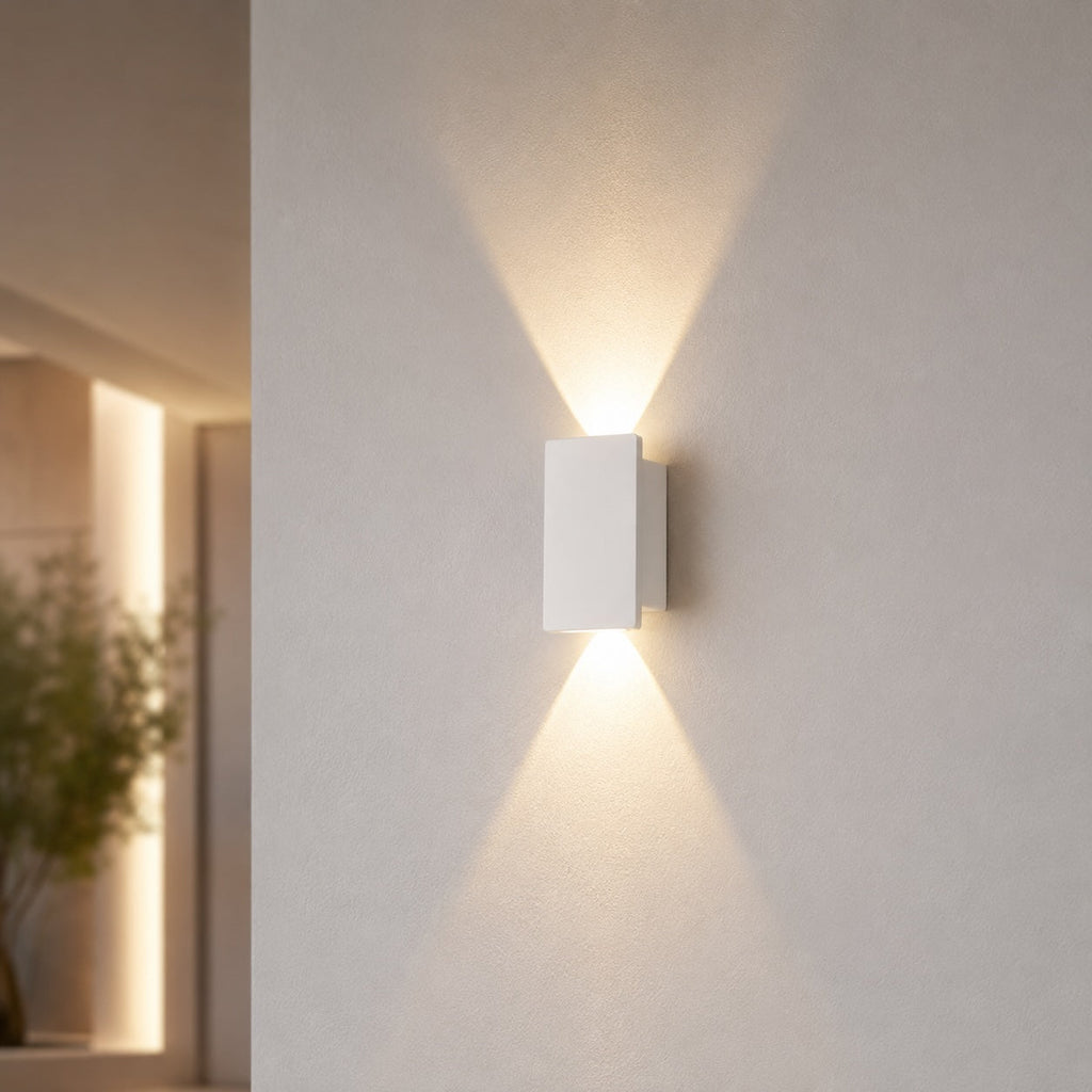 Modern Outdoor Wall Light Wall Mounted Aluminum 18W LED Weather Resistant for Gardens and Porches | ribuella