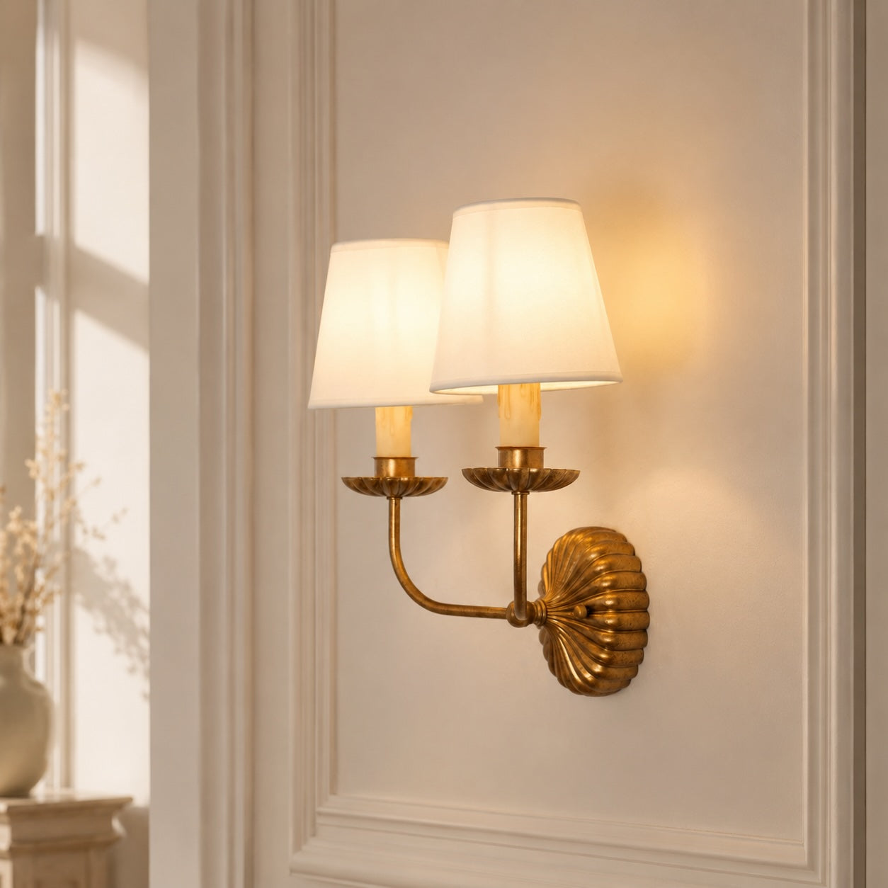 Moderne, verstellbare LED-Leuchte aus Metall zur zeitgemäßen Wohnraumdekoration | ribuella