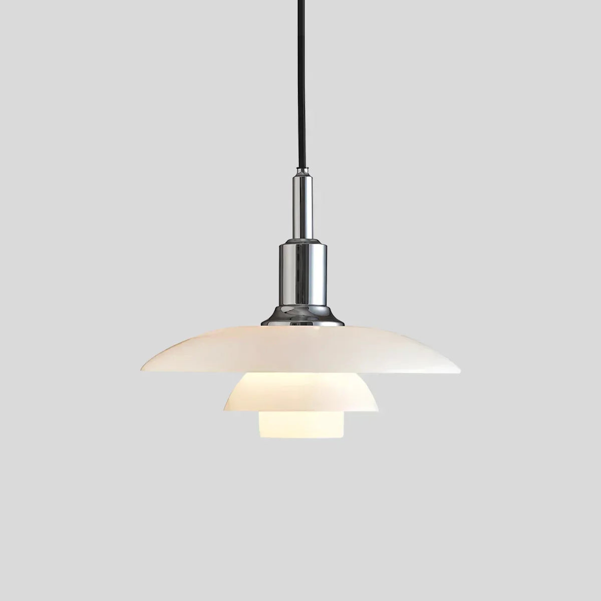 Szklana lampa wisząca w stylu duńskim z kremowymi panelami ułożonymi warstwowo