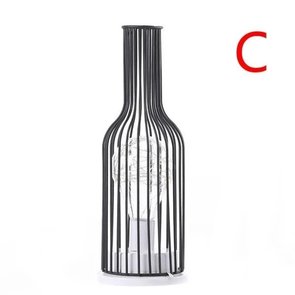 Retro lampička s dutým akcentem, vintage design, jemné osvětlení