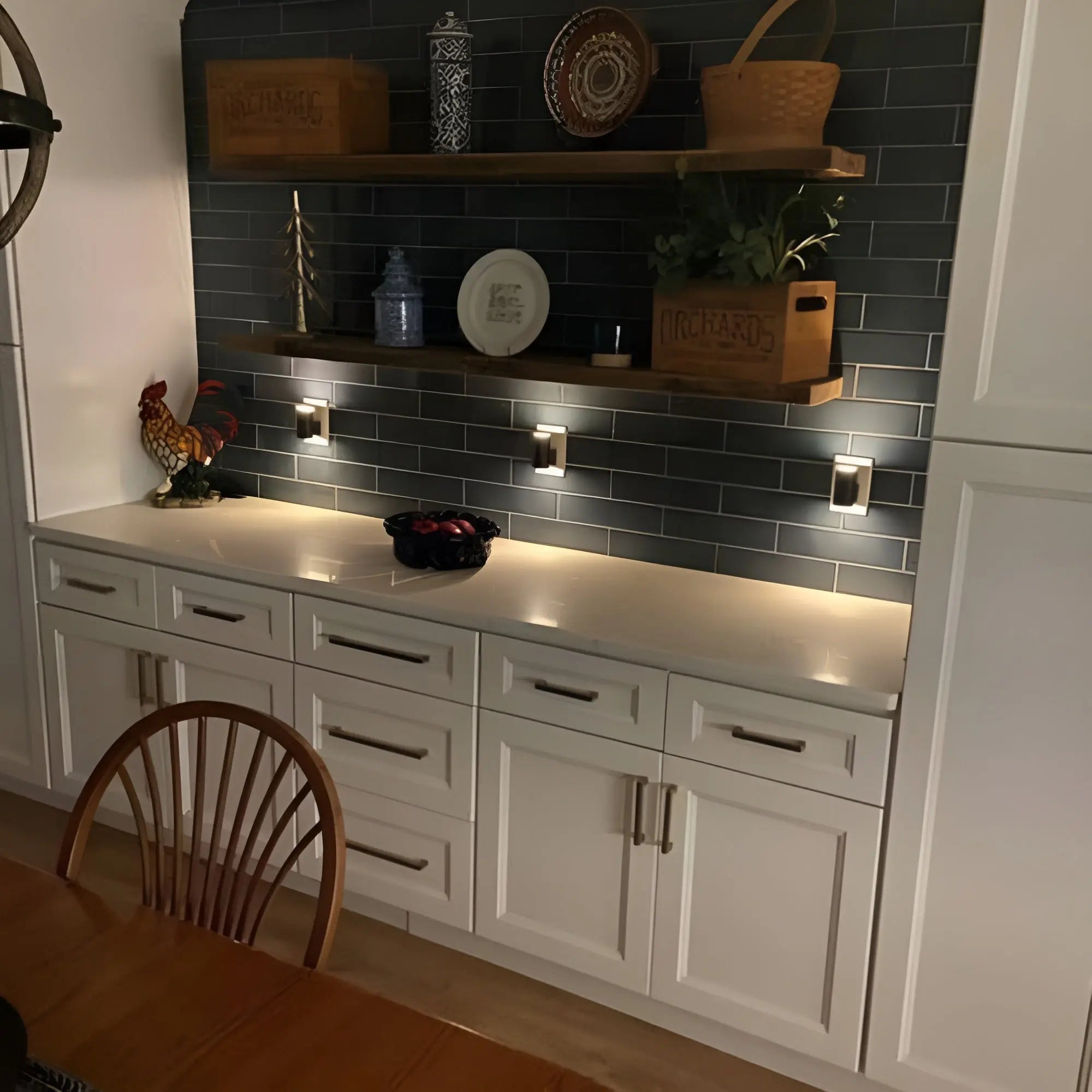 Luz nocturna LED regulable con control giratorio – Luz blanca cálida, enchufable | ribuella