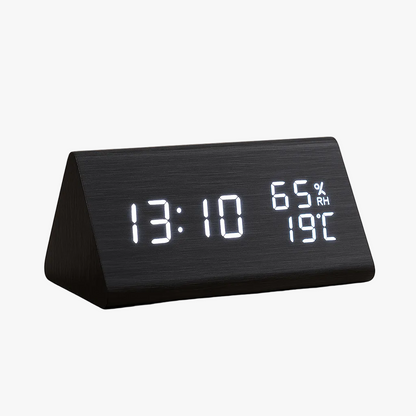 TimberTime – Elegant Wooden LED Clock with Brightness Control | ribuella