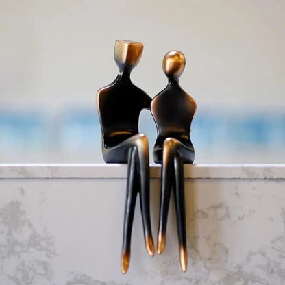 Timeless Romantic Decor – Elegant Resin Statue of a Couple | ribuella