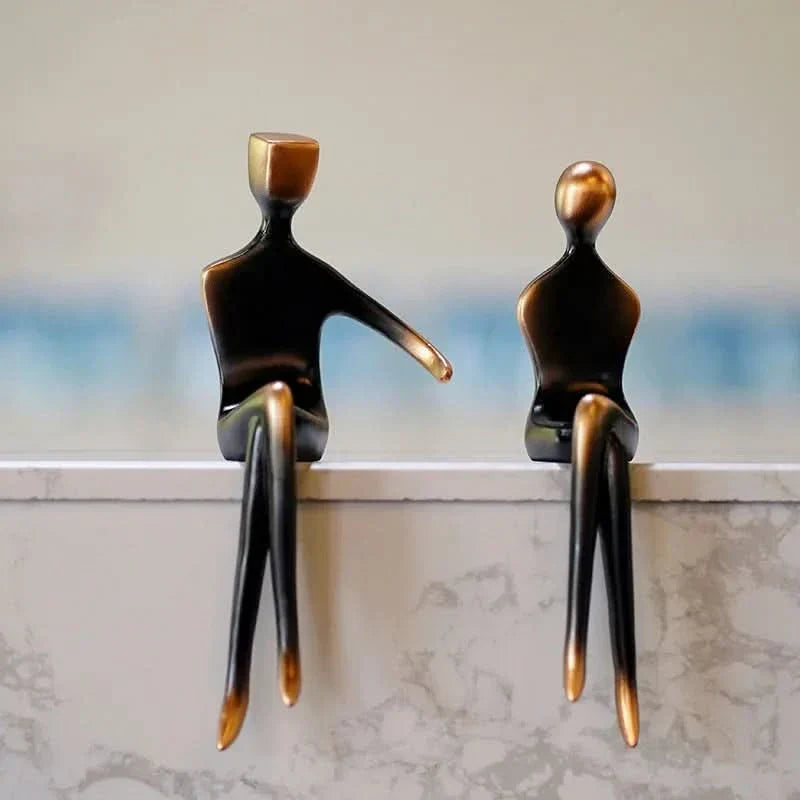 Timeless Romantic Decor – Elegant Resin Statue of a Couple | ribuella