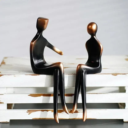 Timeless Romantic Decor – Elegant Resin Statue of a Couple | ribuella