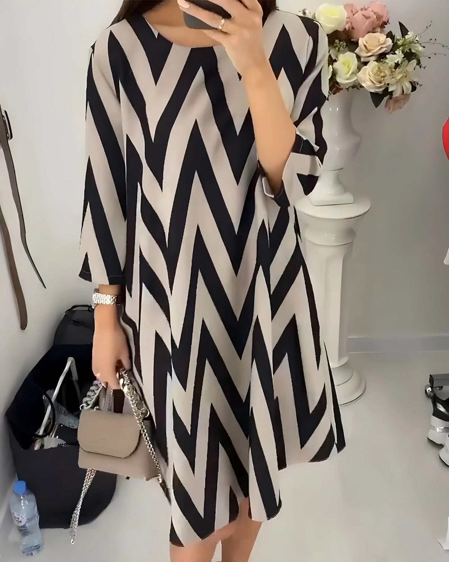 Stylish Patterned Dress with 3/4 Sleeves | ribuella