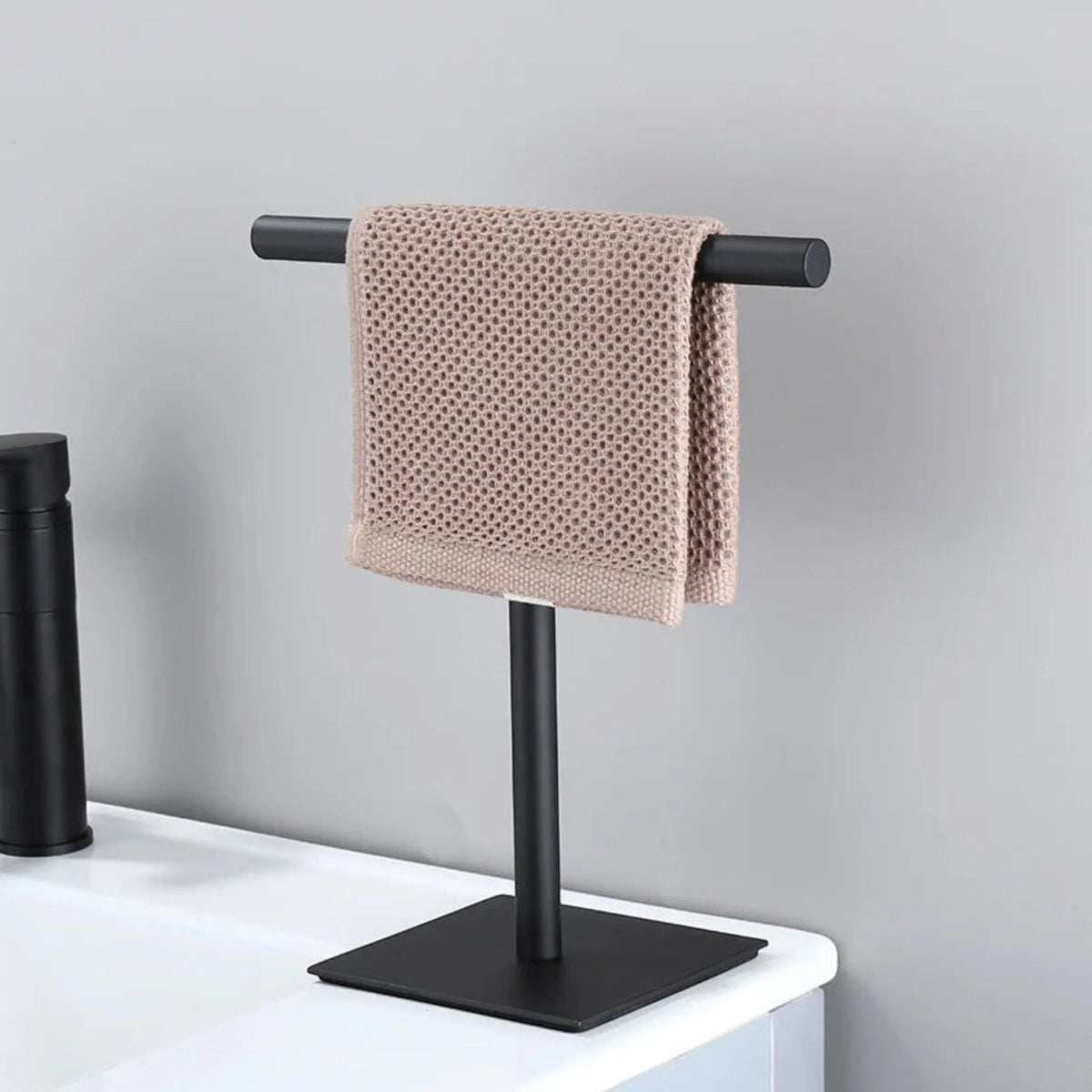 Stylish Freestanding Towel Holder with Durable Metal Frame | ribuella