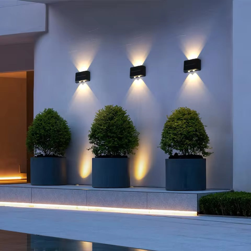 Automatische zonnewandlampen met schemer-tot-daglichtsensor en draadloos ontwerp