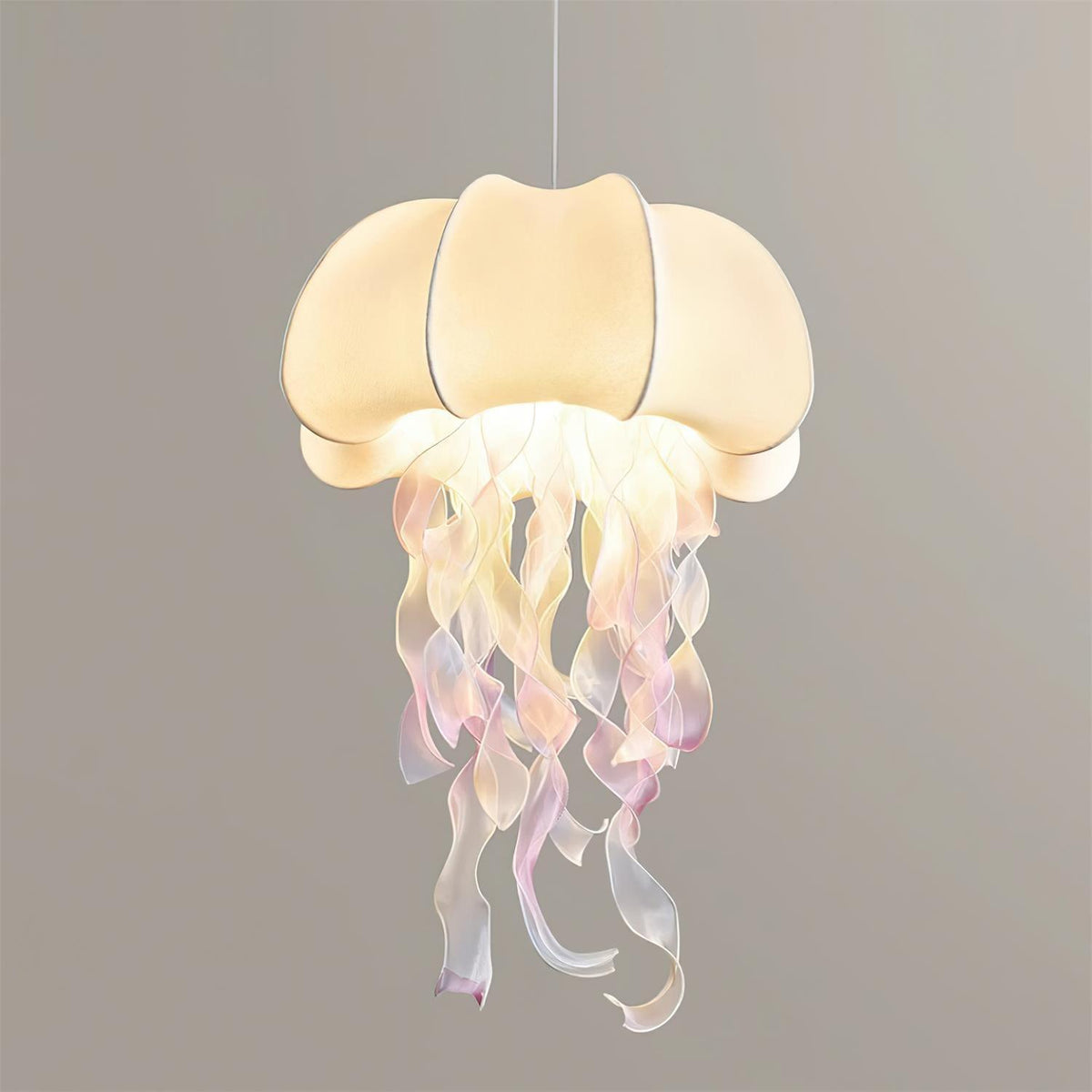 Vandmandspendellampe med iriserende bånd og blødt lys