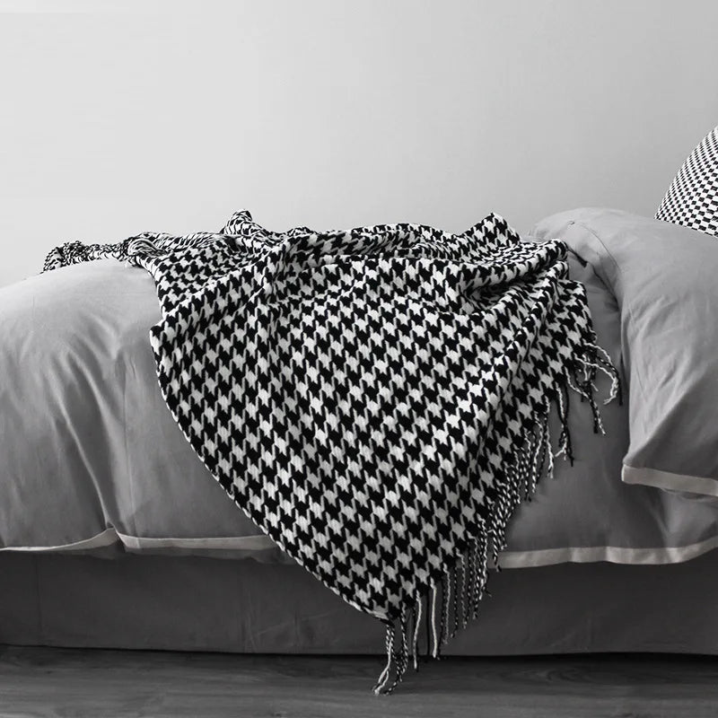Stylish Knit Throw Blanket with Geometric Design and Fringes | ribuella