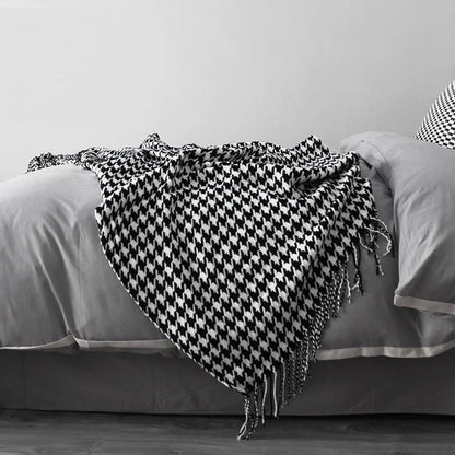 Stylish Knit Throw Blanket with Geometric Design and Fringes | ribuella