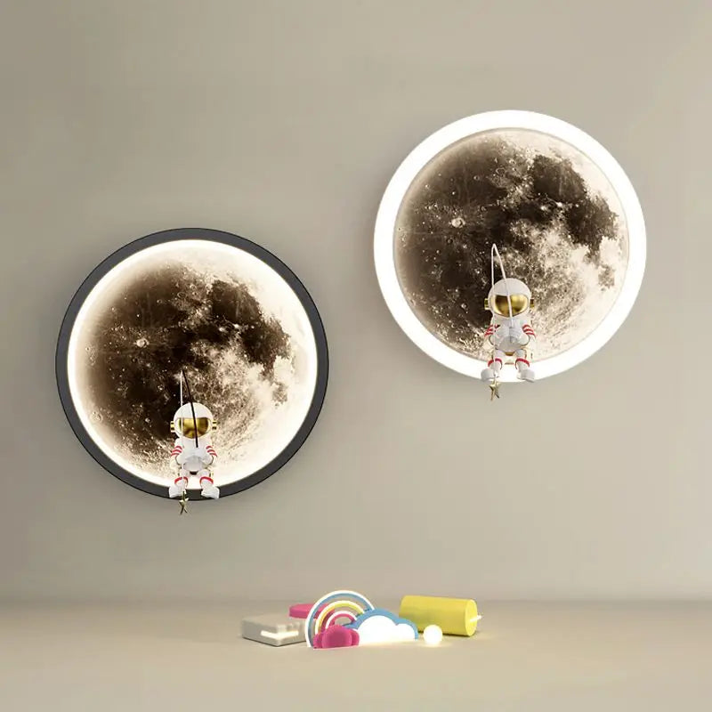 Applique murale LED Lunara en forme d’astronaute, douce lueur lunaire
