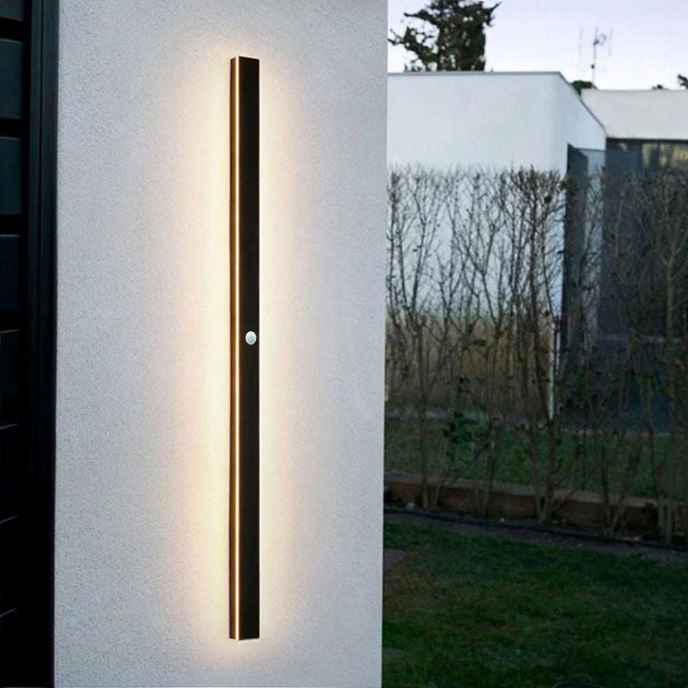 Liniowa zewnętrzna lampa ścienna LED Silex, matowa czarna, odporna na warunki atmosferyczne