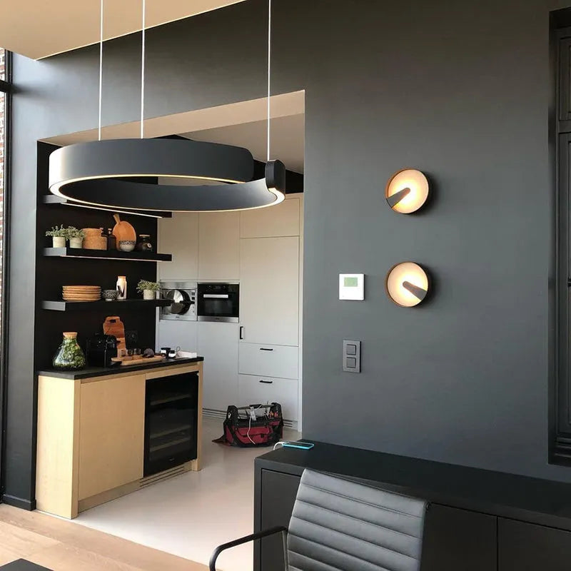 Candeeiro suspenso LED Arisha contemporâneo, design geométrico