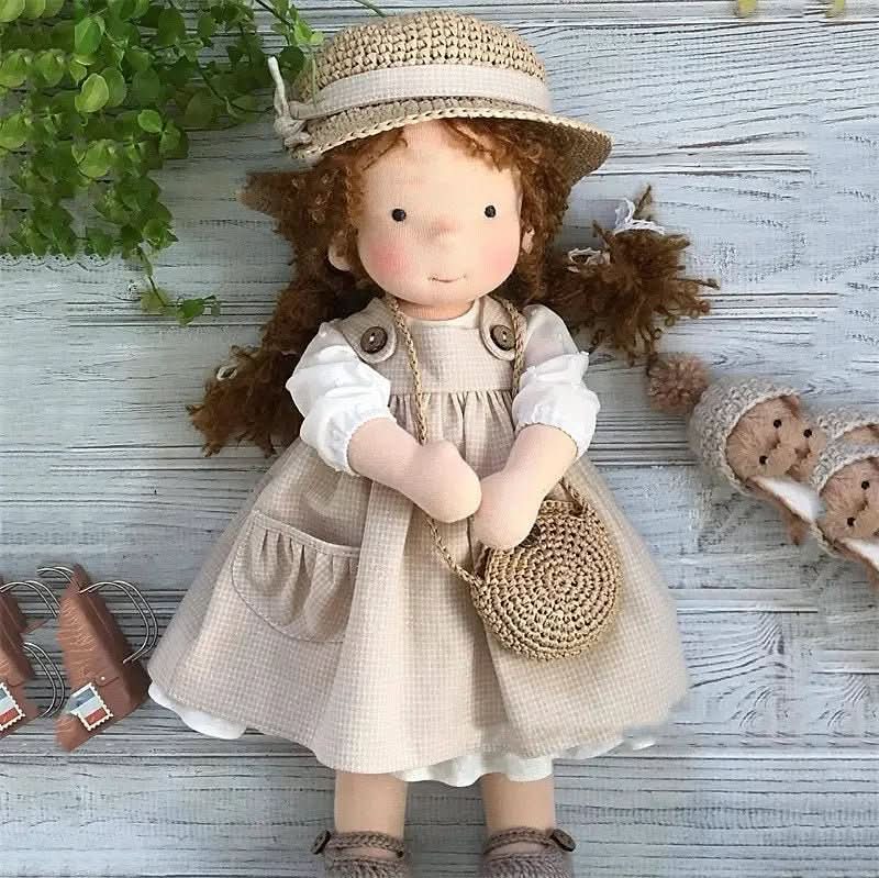 Aurora Waldorf-dockset — handgjord texturerad figur med tillbehör