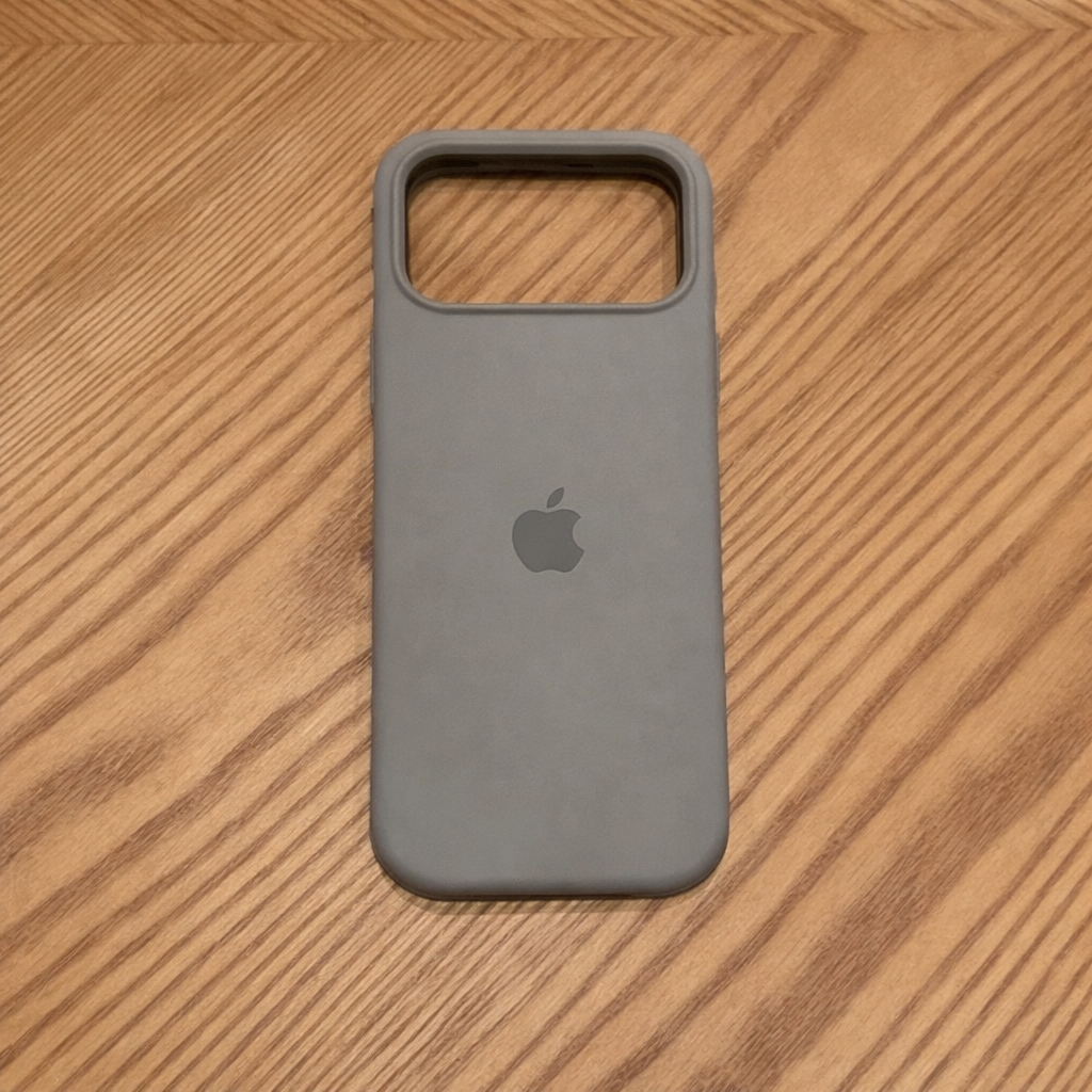 Silicone Case with Soft-Touch Finish - Slim & Shockproof - For iPhone | ribuella