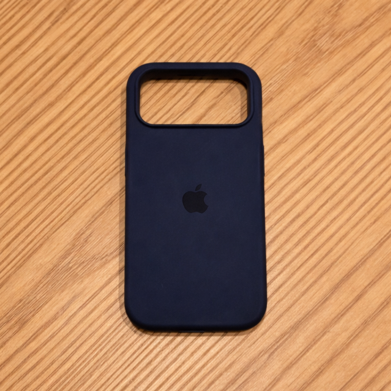 Cover in silicone con finitura morbida al tatto - Sottile e antiurto - Per iPhone | ribuella