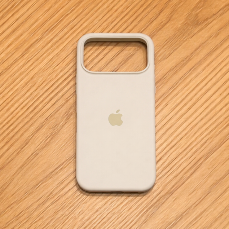 Silicone Case with Soft-Touch Finish - Slim & Shockproof - For iPhone | ribuella