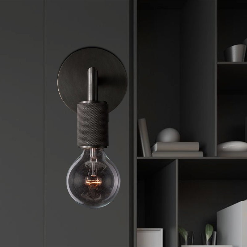 Stylish Adjustable Metal Wall Light for Indoor Spaces | ribuella