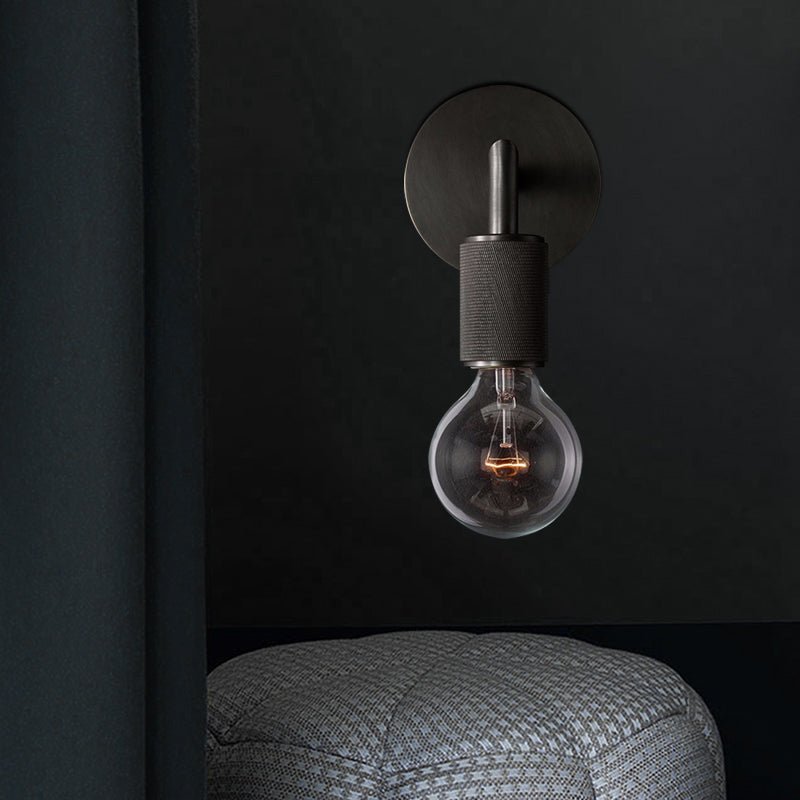 Stylish Adjustable Metal Wall Light for Indoor Spaces | ribuella
