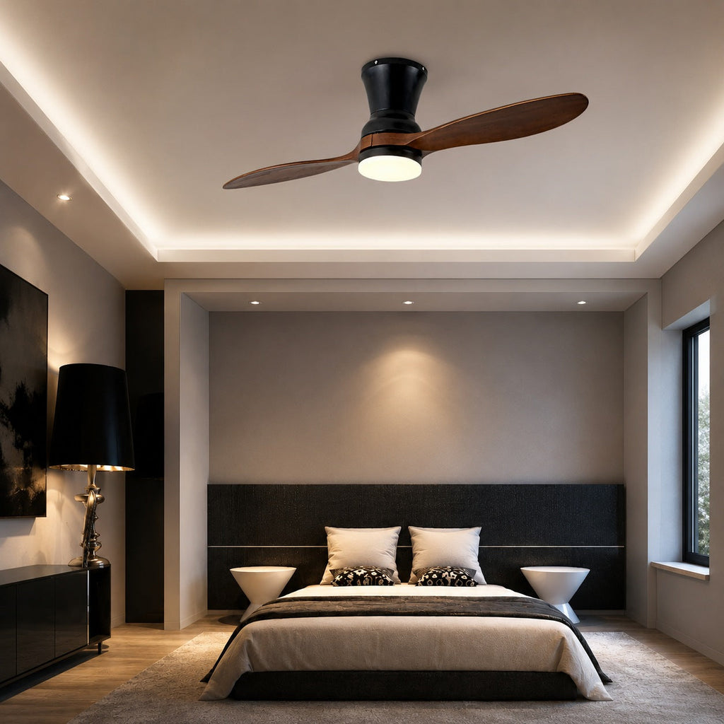 Moderní stropní ventilátor se stmívatelným LED osvětlením, ořechovými dřevěnými lopatkami, dálkovým ovládáním a výkonem 18W | ribuella