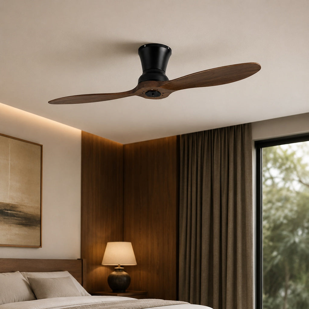 Moderní stropní ventilátor se stmívatelným LED osvětlením, ořechovými dřevěnými lopatkami, dálkovým ovládáním a výkonem 18W | ribuella
