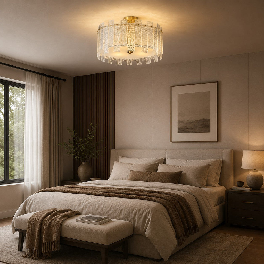 Plafonnier moderne à montage affleurant, verre texturé, cadre en cuivre, éclairage d’ambiance chaleureux | ribuella