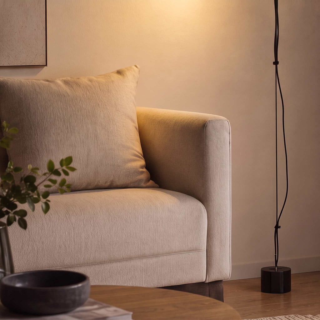 Moderní stojací lampa s nastavitelnou výškou, kovovým bodovým světlem pro vnitřní osvětlení | ribuella