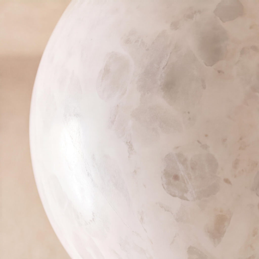 Plafonnier moderne à montage affleurant, cuivre et albâtre, luminaire à halo lumineux doux et chaleureux | ribuella