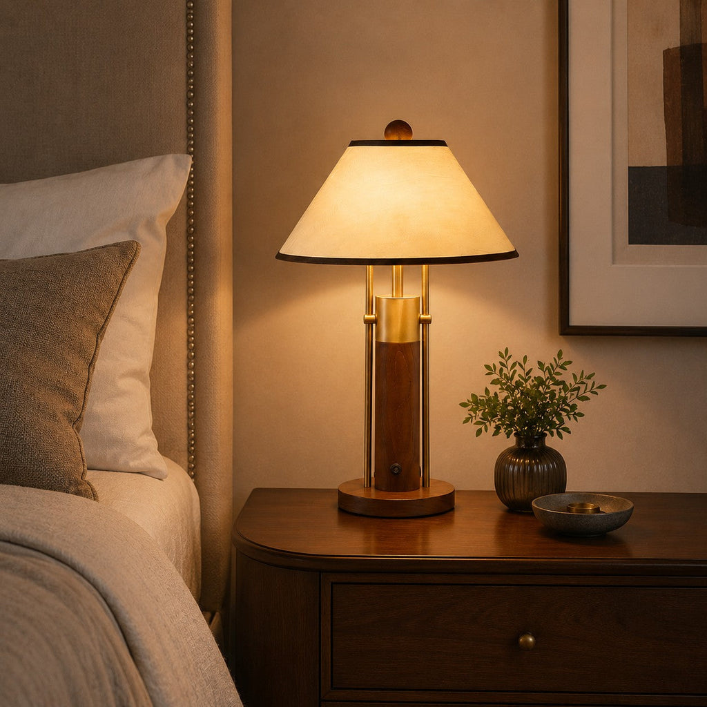 Moderne Tischlampe mit Stoffschirm und Korpus aus Massivholz für den Innenbereich, LED-kompatibel | ribuella