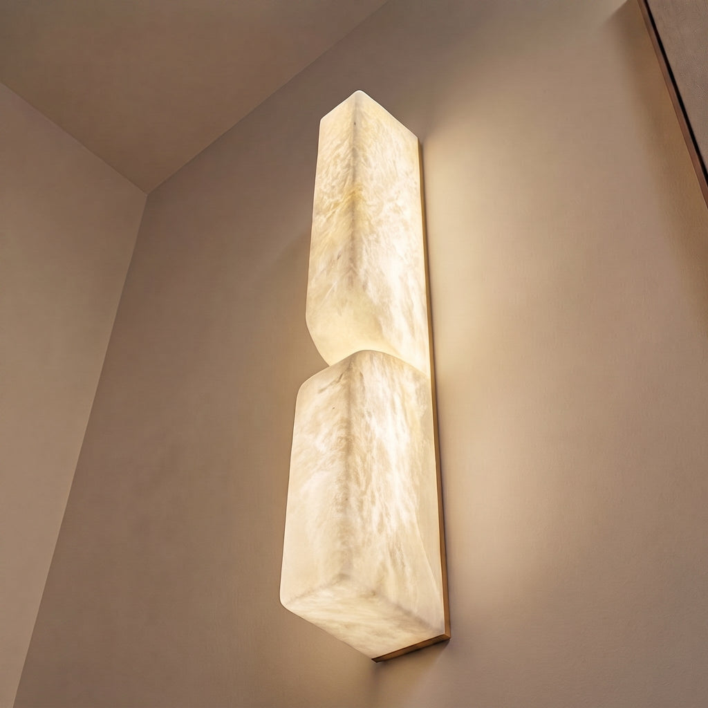Moderne Wandleuchte, wandmontierte Alabaster-Wandleuchte mit Kupferakzenten, LED-Warmlicht für eine angenehme Atmosphäre | ribuella