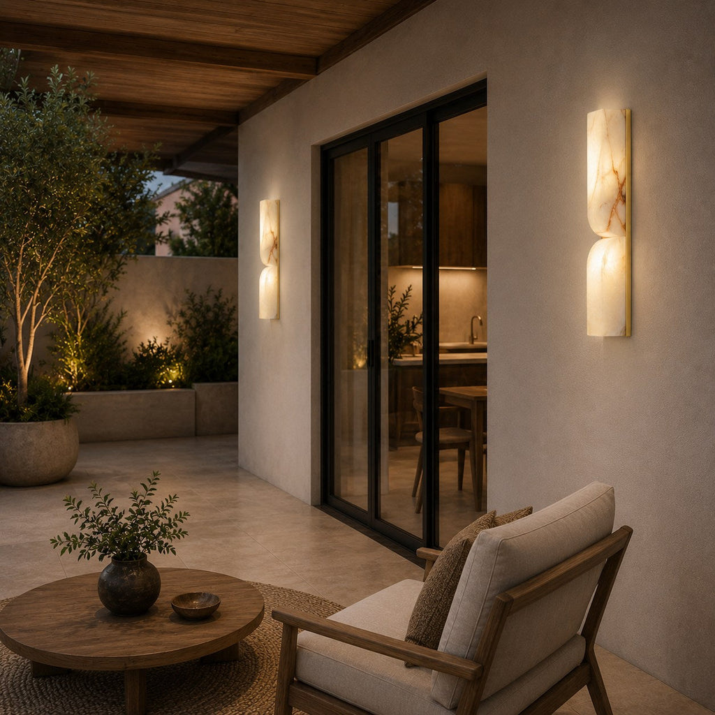Moderne Wandleuchte, wandmontierte Alabaster-Wandleuchte mit Kupferakzenten, LED-Warmlicht für eine angenehme Atmosphäre | ribuella