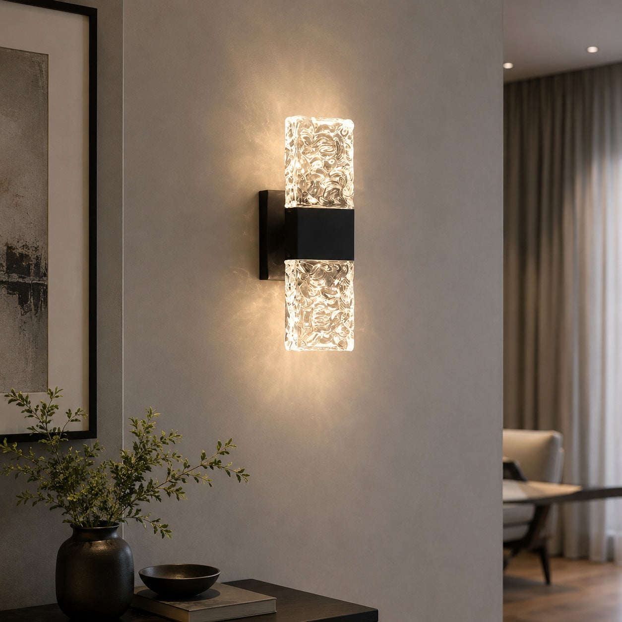 Moderne Kristall-Wandleuchte mit LED-Beleuchtung, galvanisierten Beschlägen, dimmbar, Warmweiß 3000K | ribuella