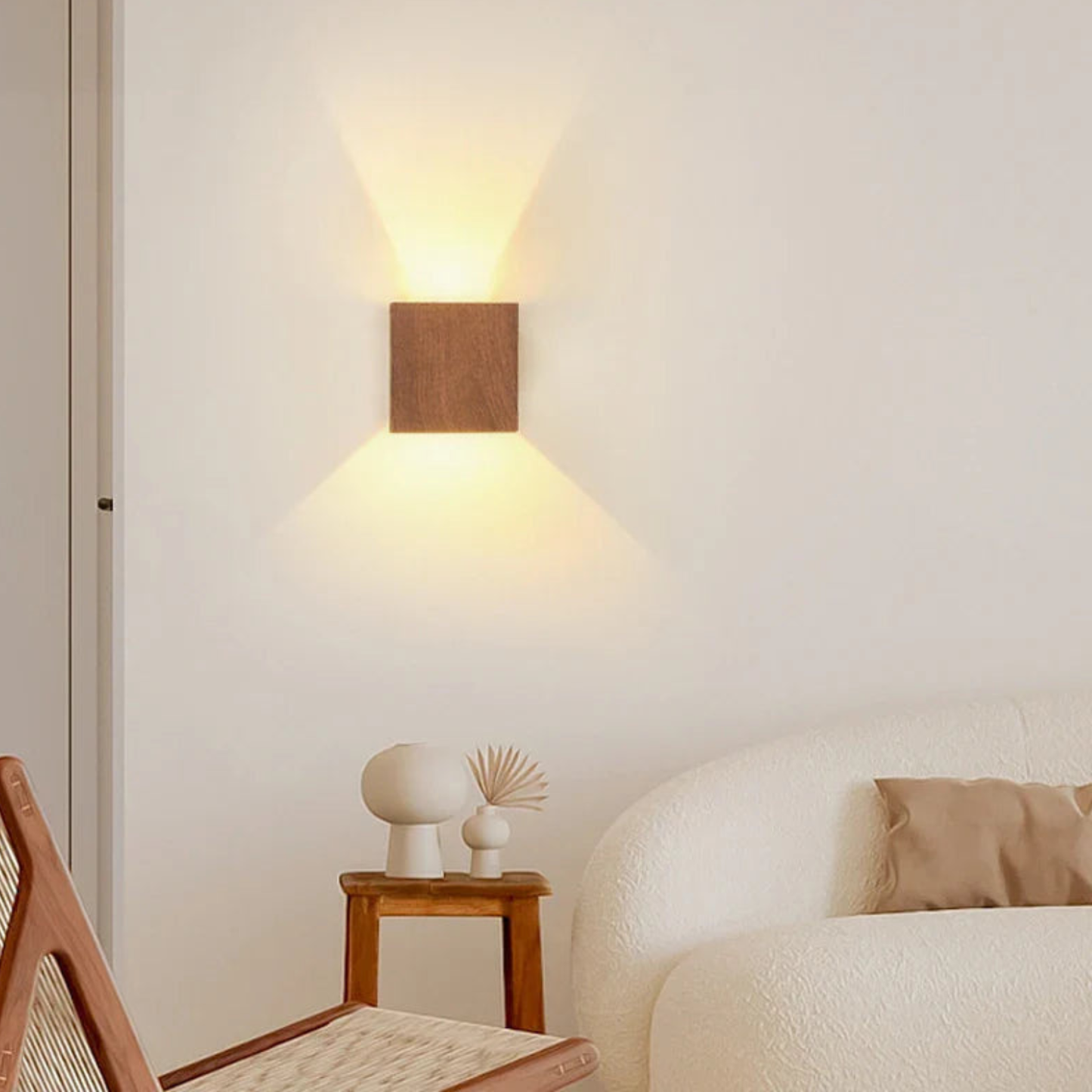 Stylish Cube Wall Fixture - Durable Integrated LED Design | ribuella