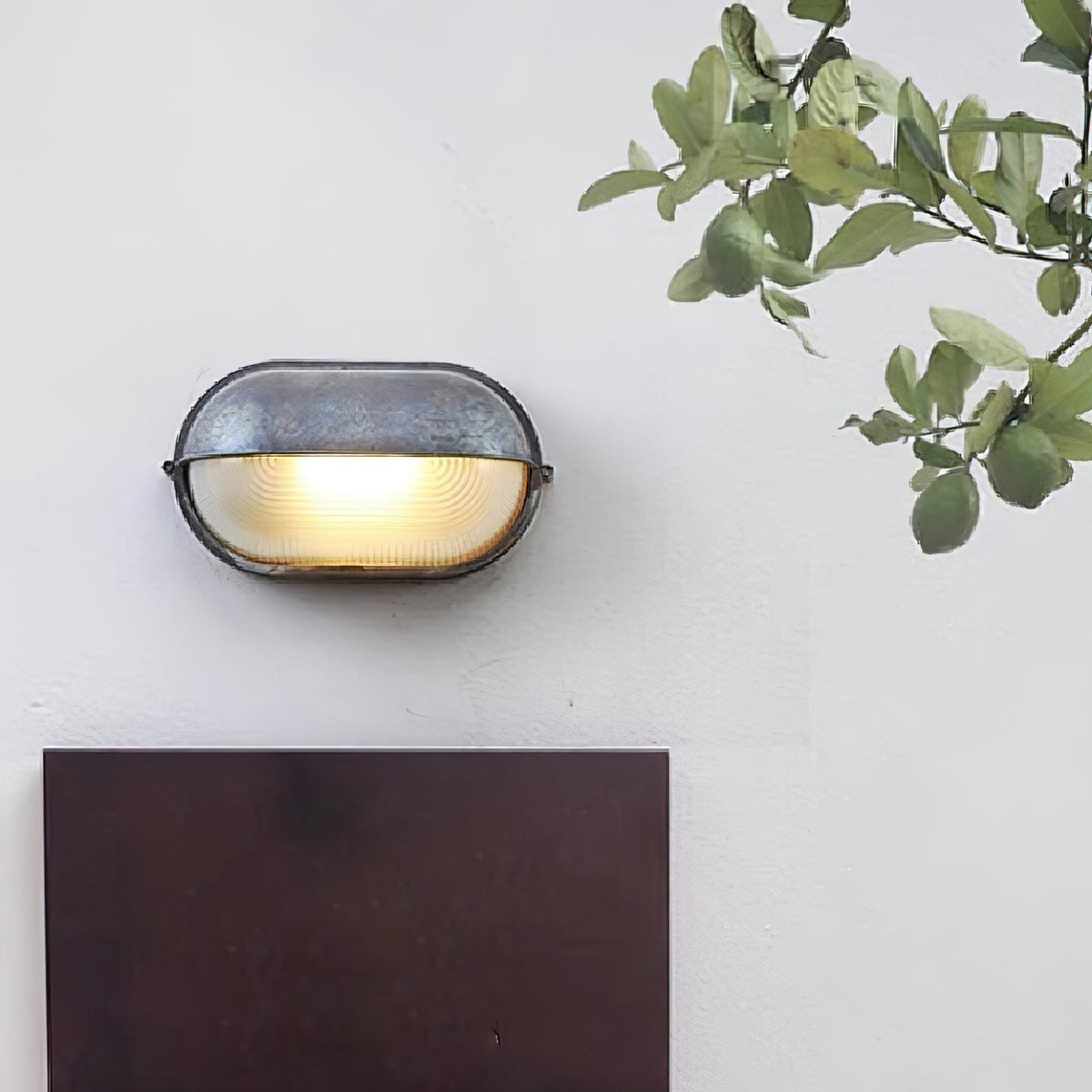 Nowoczesna owalna zewnętrzna lampa ścienna Vorn, wodoodporna, 2 warianty kolorystyczne