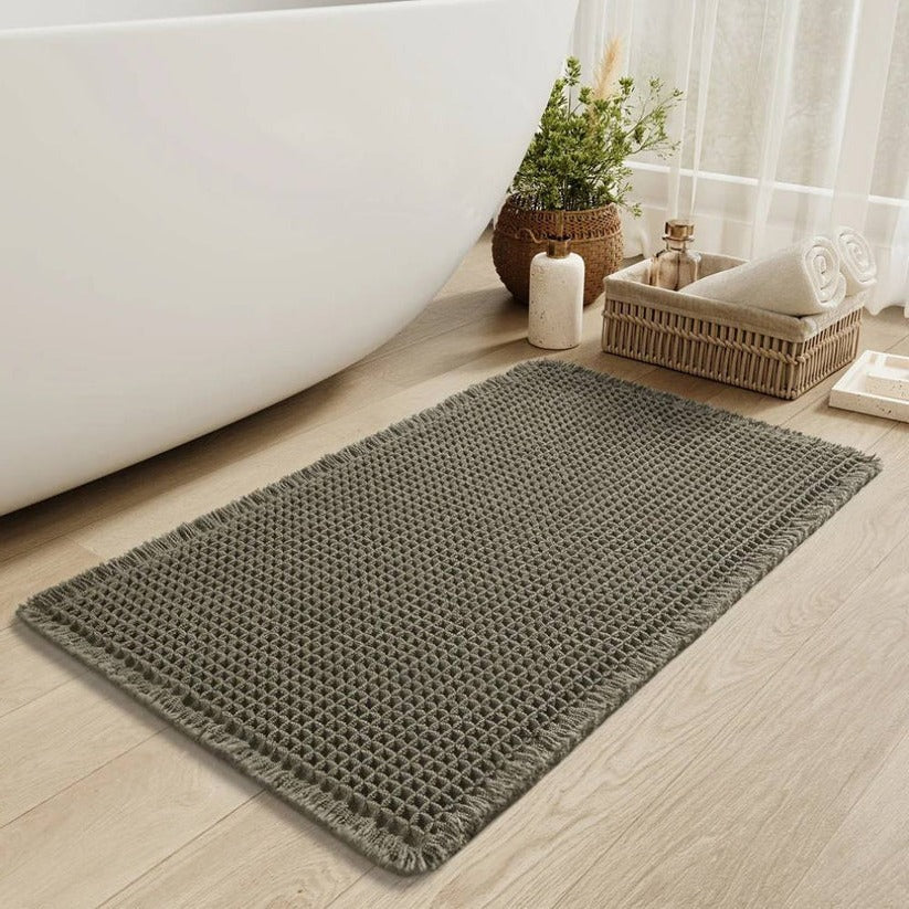 Textured Water-Absorbent Bath Mat with Non-Slip Base | ribuella