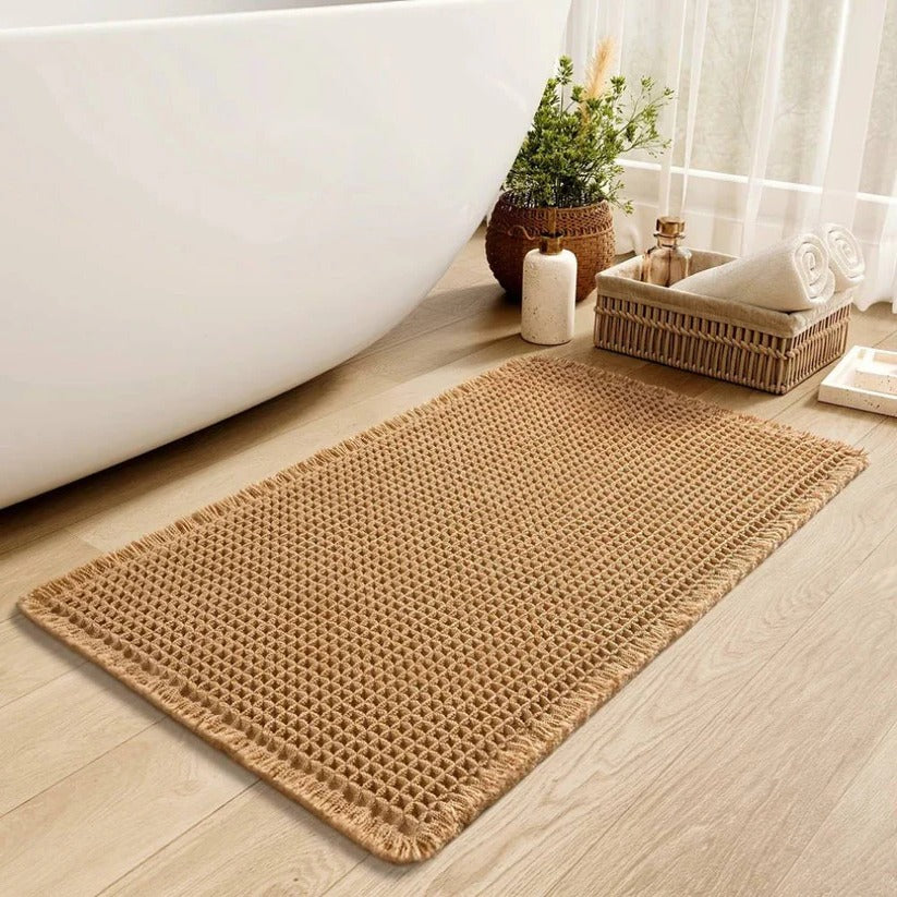 Textured Water-Absorbent Bath Mat with Non-Slip Base | ribuella
