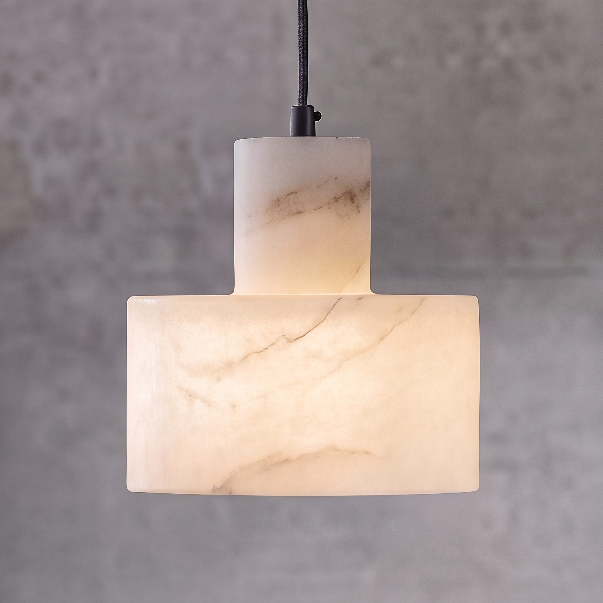 Pendelleuchte im nordischen Stil mit hängendem Alabaster-Schirm und höhenverstellbarer Kupfer-LED für die Kücheninsel | ribuella
