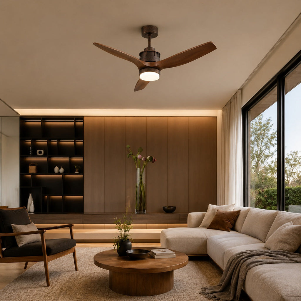 Deckenventilator im nordischen Stil mit Beleuchtung, flacher Montage, Holzflügeln, dimmbarer LED und Fernbedienung | ribuella