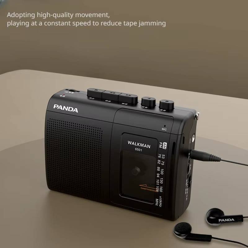 Retro mini-kassettspiller med radio- og opptaksfunksjoner | ribuella