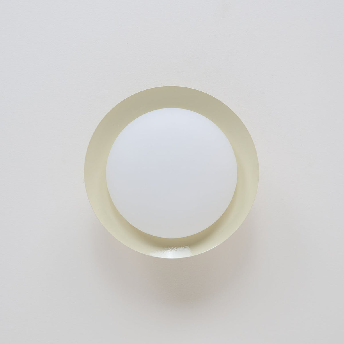 Plafonnier en forme de bol Aurora — luminaire rétro bicolore