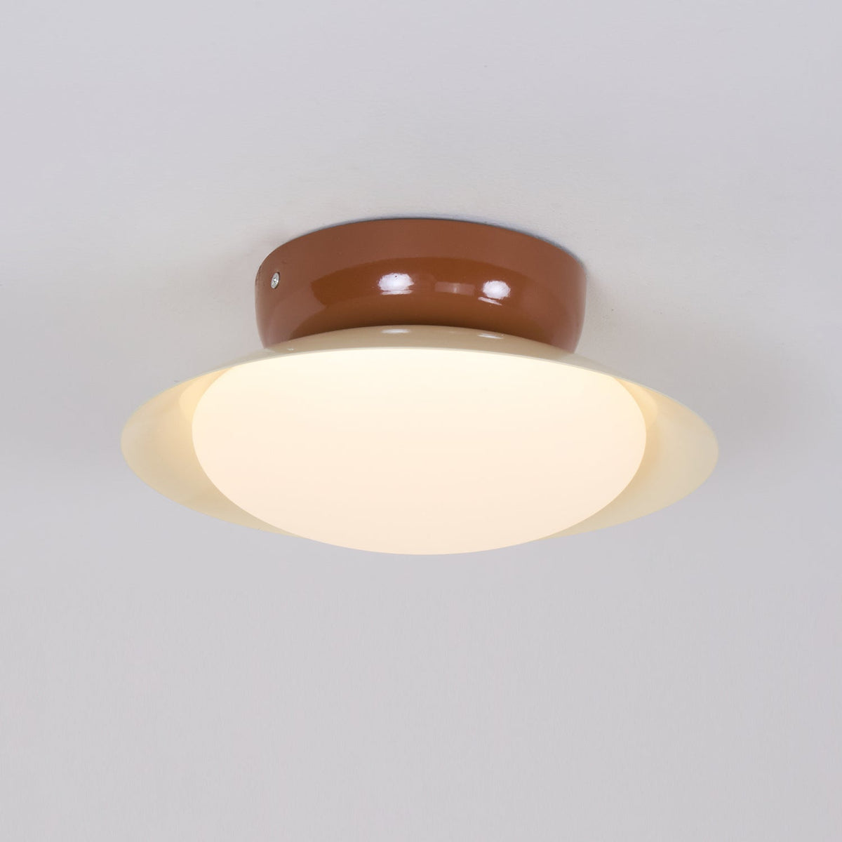 Plafonnier en forme de bol Aurora — luminaire rétro bicolore