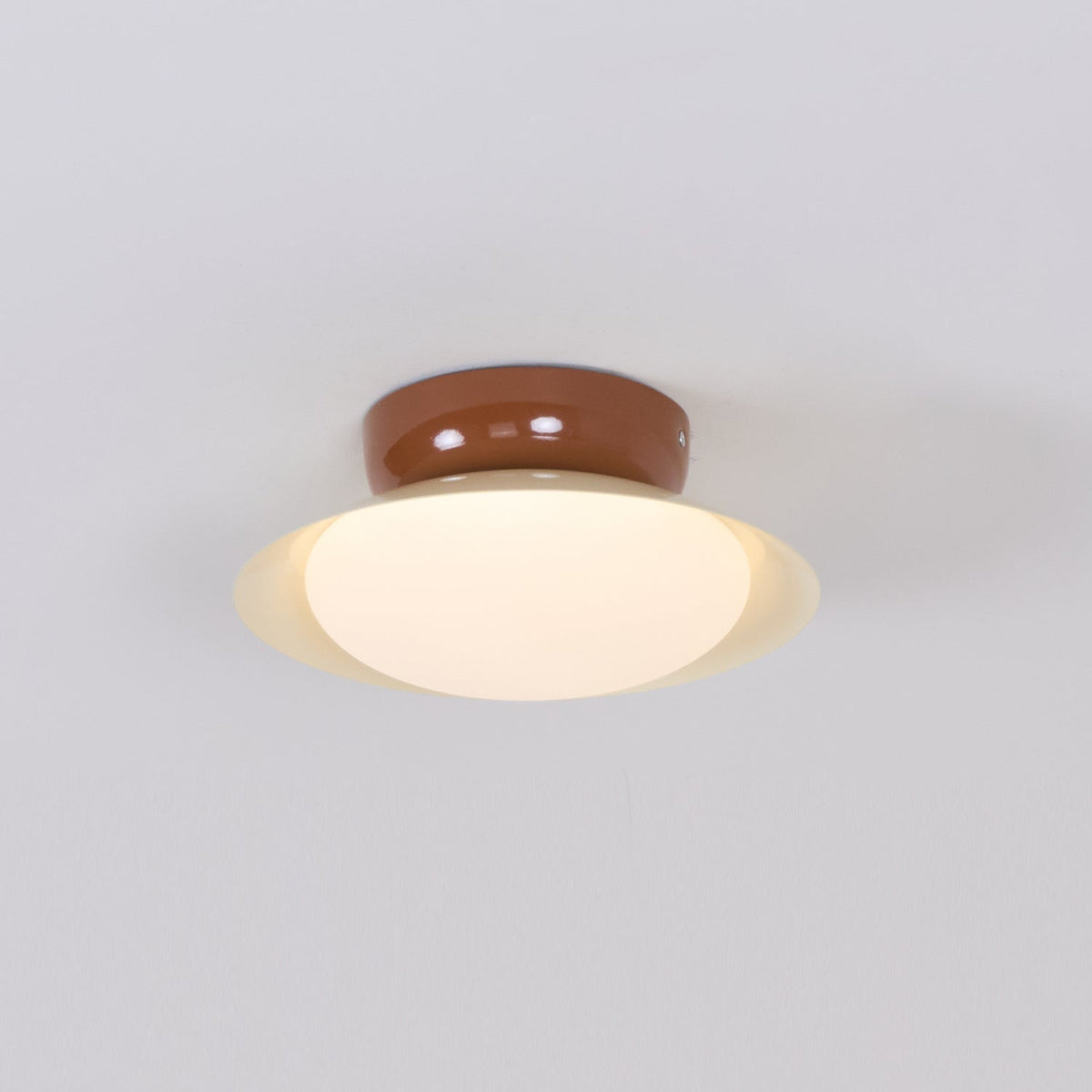 Plafonnier en forme de bol Aurora — luminaire rétro bicolore