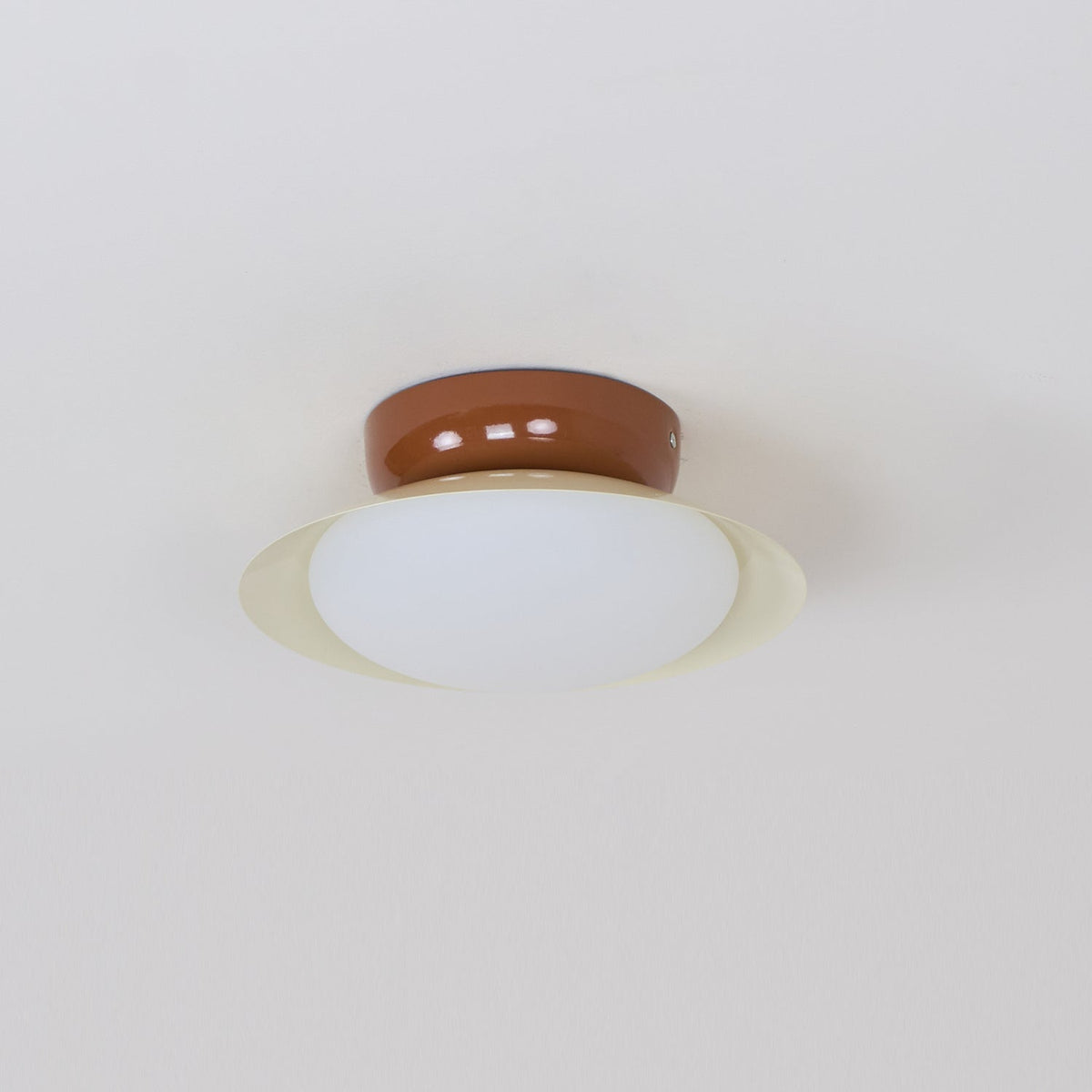 Plafonnier en forme de bol Aurora — luminaire rétro bicolore