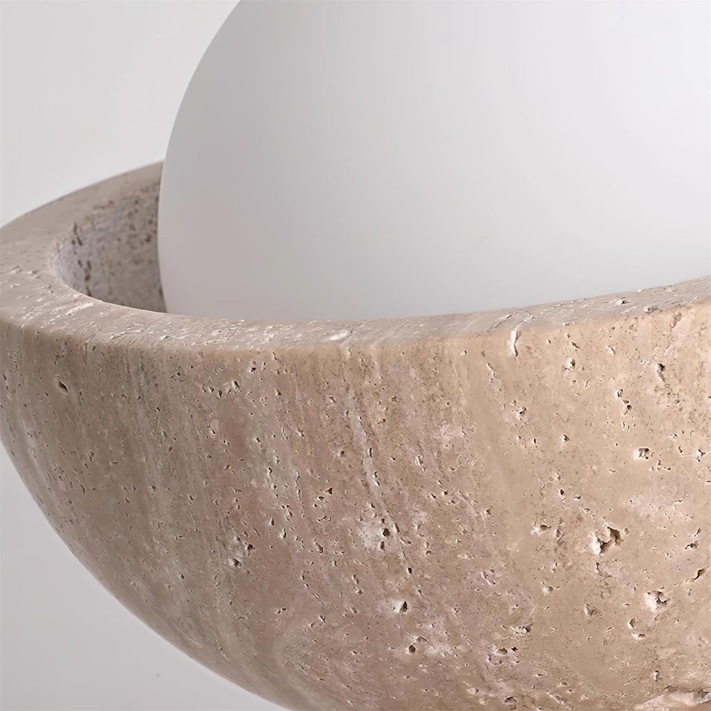 Moderne kompakt loftslampe med raffineret form og blødt varmt skær