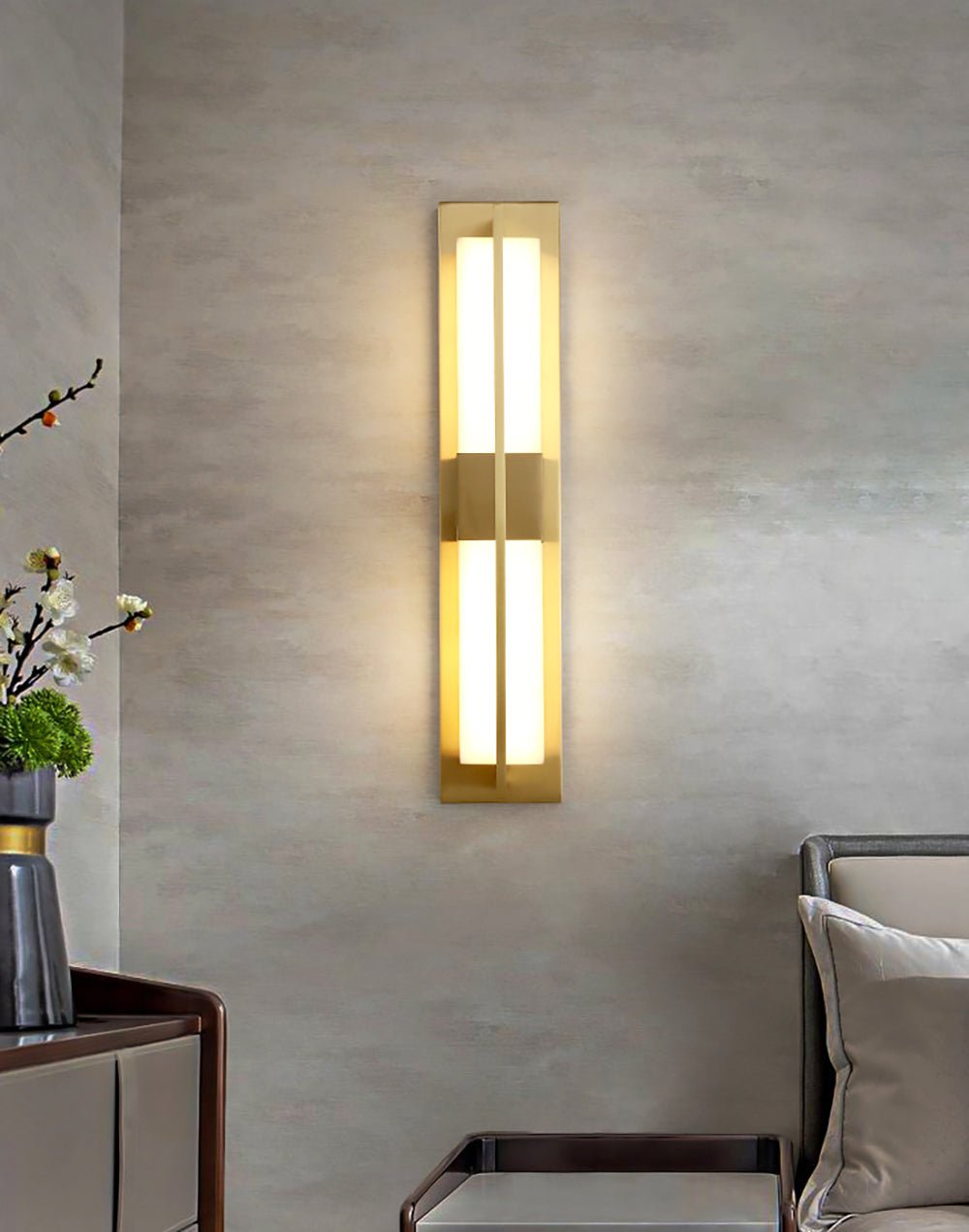 Applique murale Caspian en albâtre et laiton, luminaire à LED intégrée