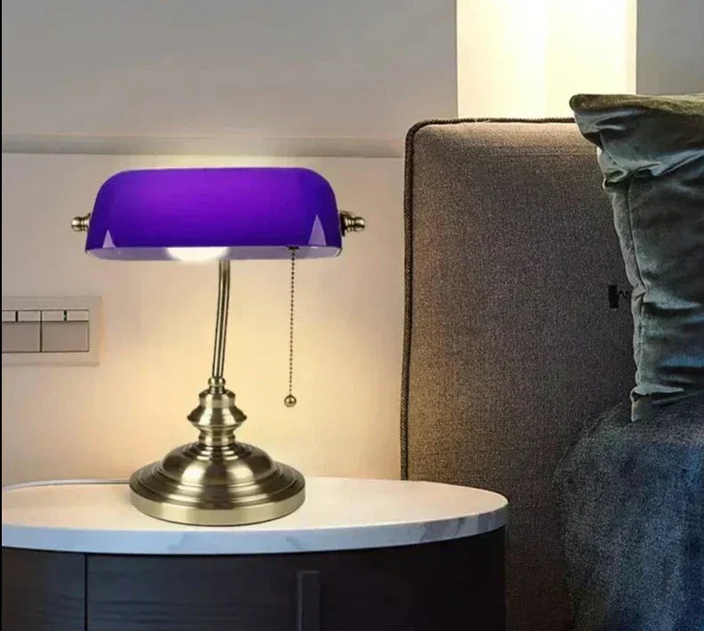 Solara vintage zöld bankárlámpa időtlen, klasszikus stílusban
